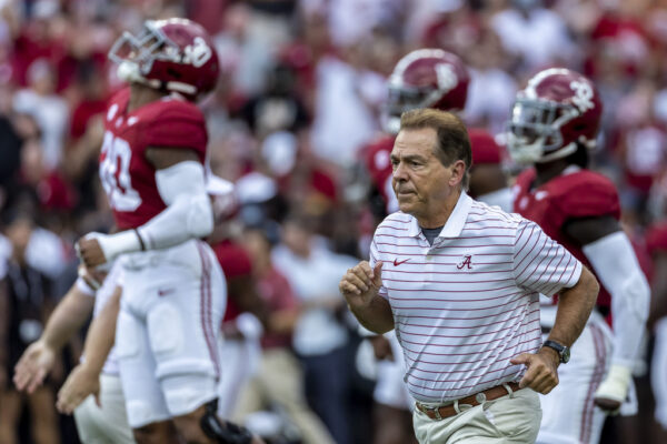 Alabamas-Shocking-Struggles-Against-South-Florida-is-It-the-Beginning-of-the-End-for-Nick-Saban