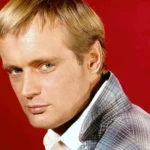 Remembering-David-McCallum-A-Legendary-Career-in-Film-and-Television-infopulselive.jpg