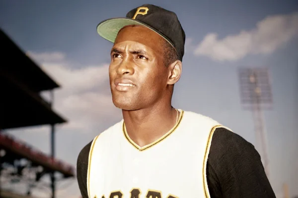 Roberto-Clemente-Day-Pirates-Spread-Cheer-at-Allegheny-General-Hospital-infopulselive