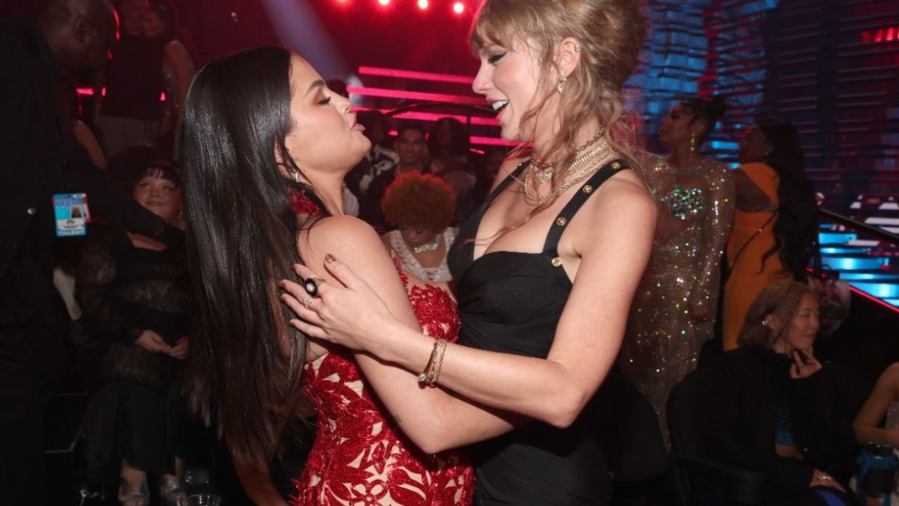 Selena-Gomez-and-Taylor-Swifts-Unbreakable-Friendship-A-Sun-Kissed-Tale-infopulselive