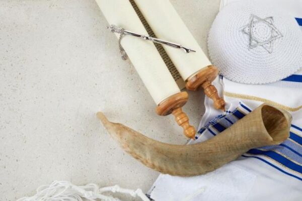 Yom-Kippur-A-Day-of-Reflection-Fasting-and-Atonement-Explained-infopulselive